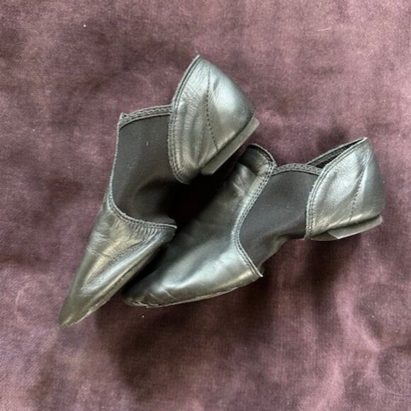 Capezio Women's E Series Black Jazz Slip-on Shoe Sz 9 - Picture 3 of 5